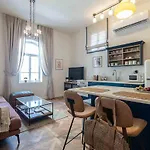 Veller Shemaiah Apt #4